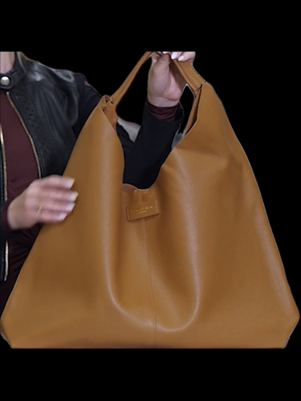 New Kurt Gieger London
Violet Leather Shoulder Hobo Bag Tan  zipper inside